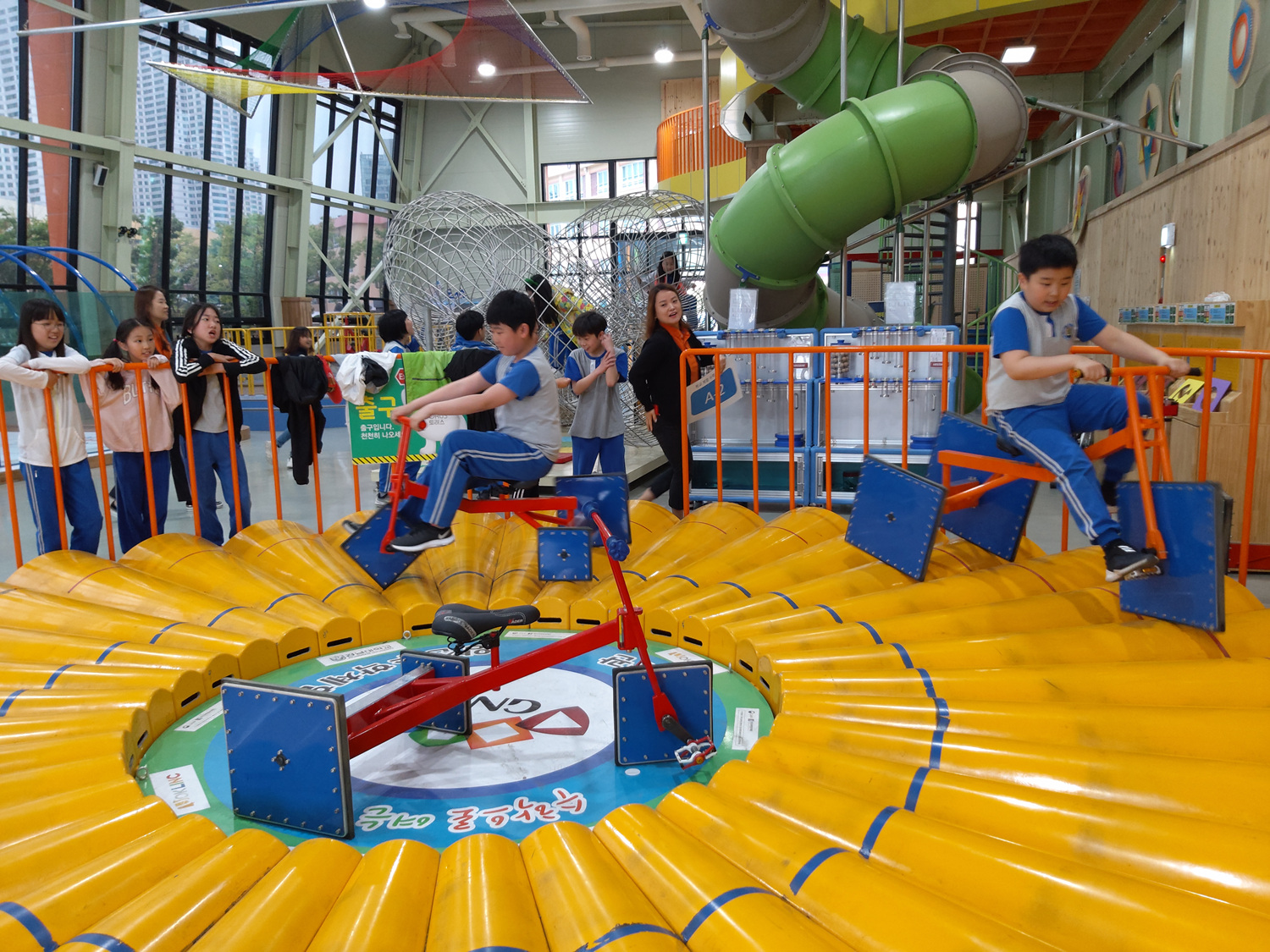 통영 죽림초, 수학문화관 방문체험학습 실시(사진2).jpg