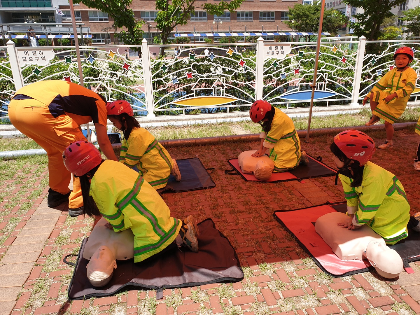 통영 죽림초, 어린이 이동안전체험교육 실시(사진1).jpg