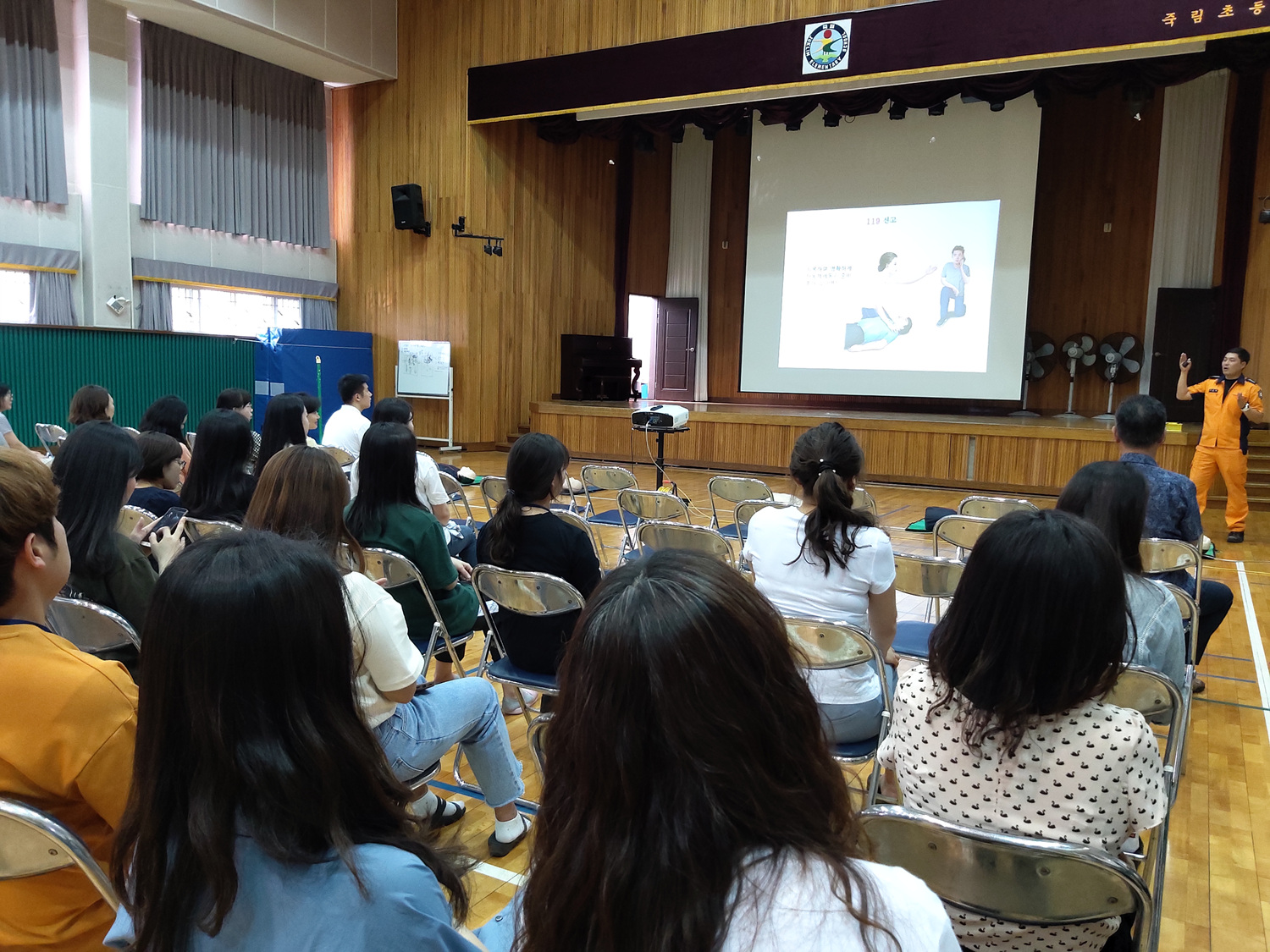 통영 죽림초, 교직원 대상 응급처치교육 실시(사진1).jpg
