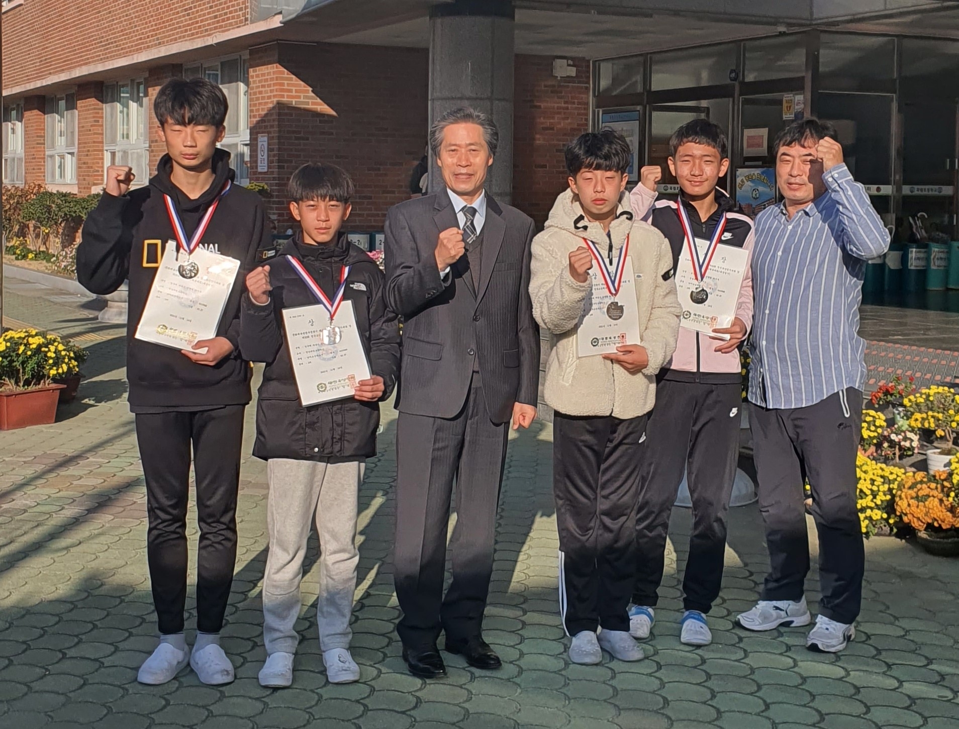 통영죽림초_전국소체 은메달 입상 사진자료1.jpg